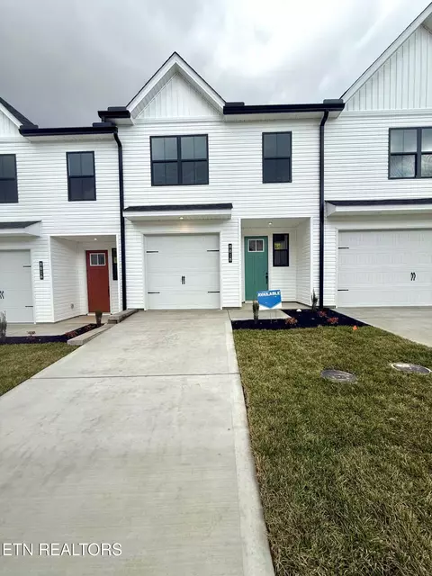 8818 Chapman Trace Way, Knoxville, TN 37920