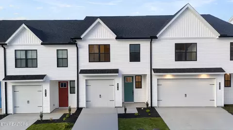 8818 Chapman Trace Way, Knoxville, TN 37920