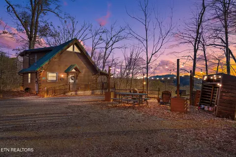 4361 Oakland Way UNIT 3, Gatlinburg, TN 37738