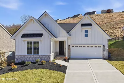 11726 Boston Ivy Ln, Knoxville, TN 37932