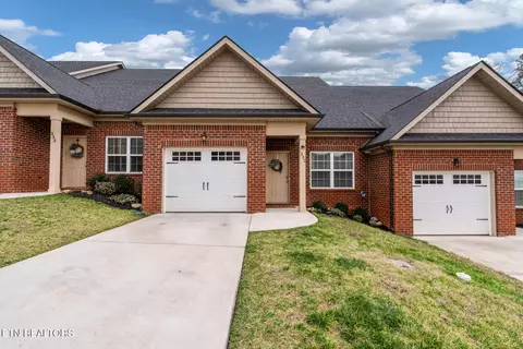 335 Jacksonian Way, Lenoir City, TN 37772