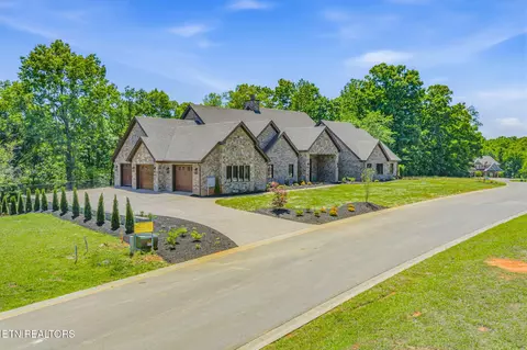 3317 Preserve Pointe Way, Louisville, TN 37777