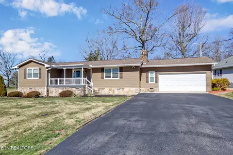 1024 Ridley Dr, Crossville, TN 38572