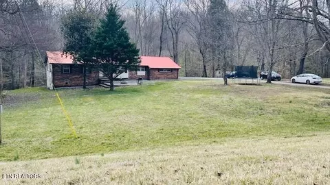2190 Baker Hwy, Huntsville, TN 37756