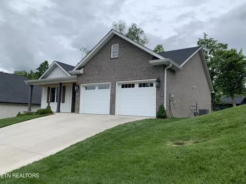 329 English Ivy Tr, Jonesborough, TN 37659