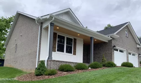 329 English Ivy Tr, Jonesborough, TN 37659