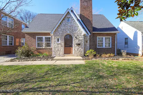 2045 Emoriland Blvd, Knoxville, TN 37917