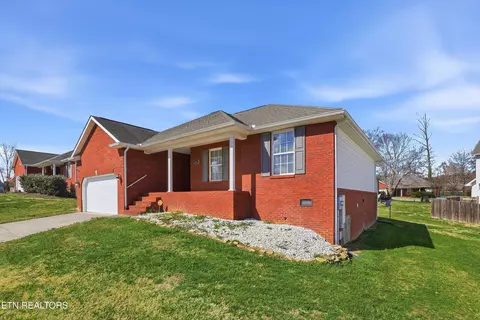 823 Colonial Estates Way, Knoxville, TN 37920