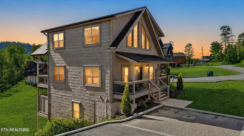 2872 Sequoia Rd, Pigeon Forge, TN 37863