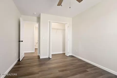 Bedroom - 14305 Old Kentucky Rd, Walling, TN 38587 photo 4 of 6