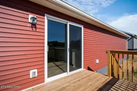 Exterior - 14305 Old Kentucky Rd, Walling, TN 38587 photo 6 of 7