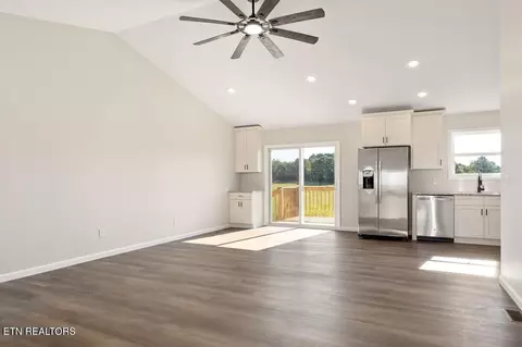 Living - 14305 Old Kentucky Rd, Walling, TN 38587 photo 1 of 5