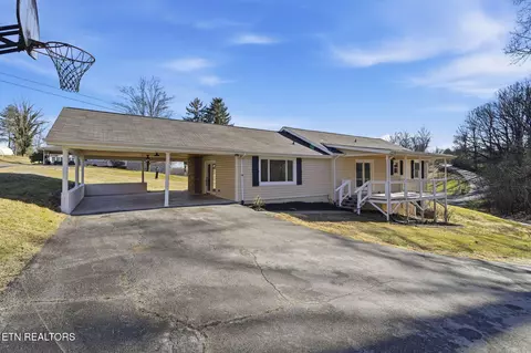 107 Ripley Ln, Church Hill, TN 37642