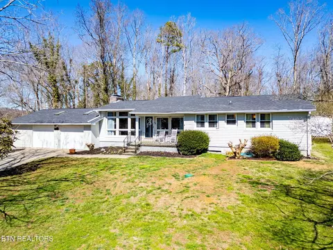 9200 Burchfield Dr, Oak Ridge, TN 37830