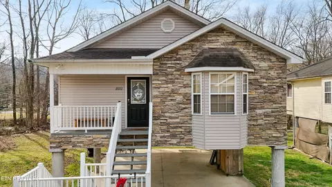 2032 Slippery Rock Cir, Pigeon Forge, TN 37862