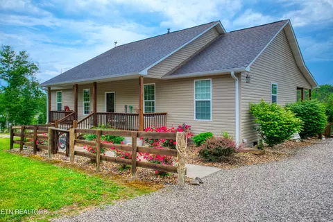 642 Buck Ridge Rd, Jamestown, TN 38556
