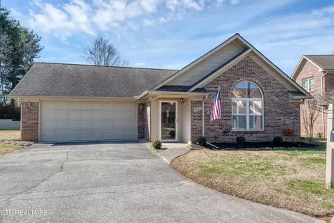 2023 Cochran Pl, Maryville, TN 37803