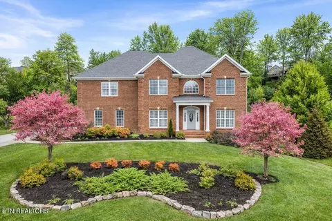 741 Fox Dale Ln, Knoxville, TN 37934