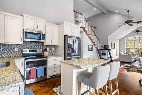 Kitchen - 194 Cold Springs Trce, Townsend, TN 37882 photo 1 of 2