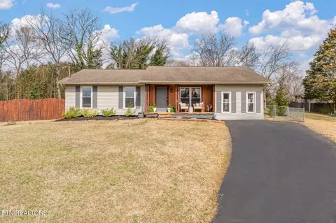 7707 Queensbury Dr, Knoxville, TN 37919