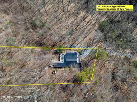 2592 Bluff Mountain Rd, Sevierville, TN 37876