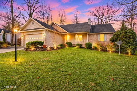 193 Berkshire Loop, Crossville, TN 38558