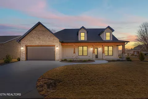 31036 Oberlin Ln, Glade Spring, VA 24340