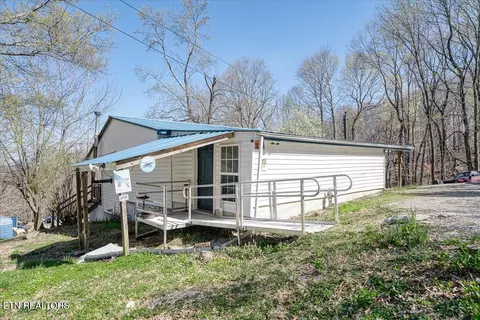 618 Old Baker Mtn Rd, Spencer, TN 38585