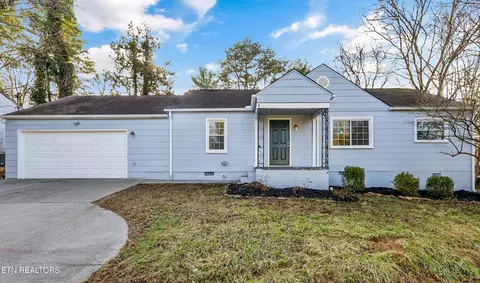2424 Emoriland Blvd, Knoxville, TN 37917