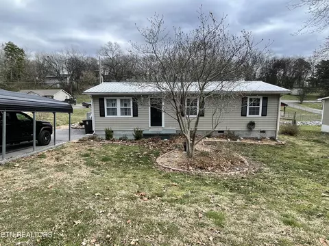 613 Clark St, Athens, TN 37303