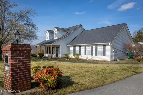 11344 Stonebriar Ln, Knoxville, TN 37932