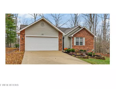 121 Winslow Ln, Crossville, TN 38558