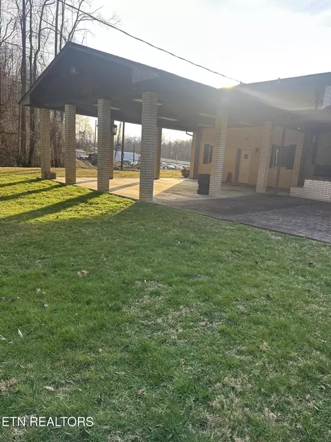 Exterior - 2794 Us Hwy 25 E, Middlesboro, KY 40965 photo 5 of 12