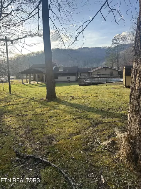 Exterior - 2794 Us Hwy 25 E, Middlesboro, KY 40965 photo 11 of 12