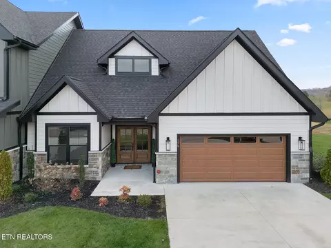 179 Island Cir, Loudon, TN 37774