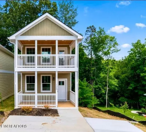 172 W Meeting St, Dandridge, TN 37725