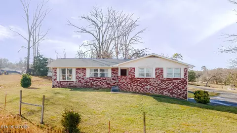 1836 Forest Hill Rd, Maryville, TN 37803