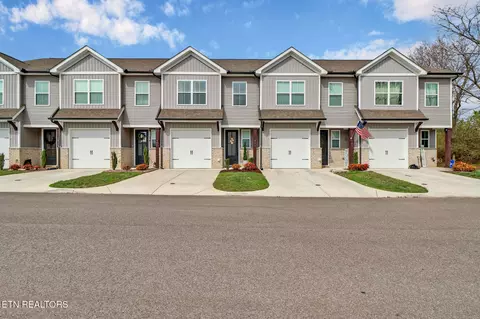 495 Harper Village Way, Lenoir City, TN 37771