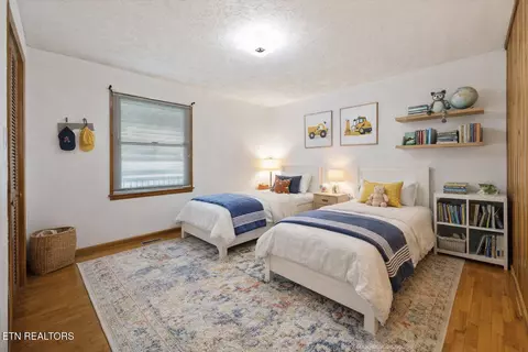 Bedroom - 8237 Collier Rd, Powell, TN 37849 photo 1 of 3