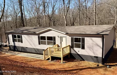 211 Clear Springs Rd, Harriman, TN 37748