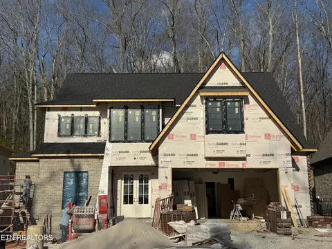 1666 Misty Lake Dr, Knoxville, TN 37932