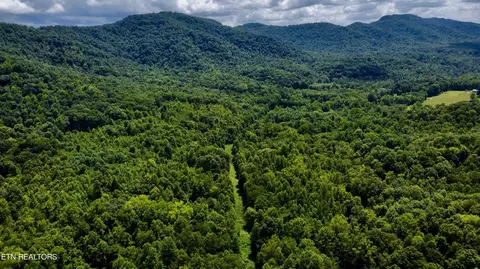 Rockhouse Creek - Church Rd, Pioneer, TN 37847