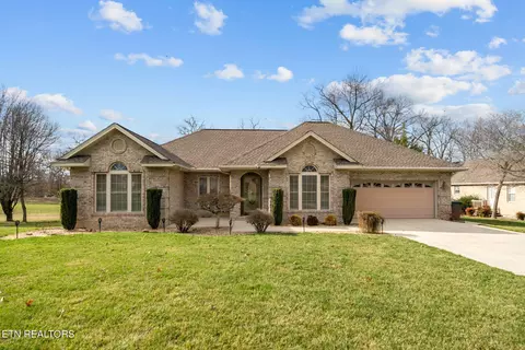 429 E Deer Creek Dr, Crossville, TN 38571