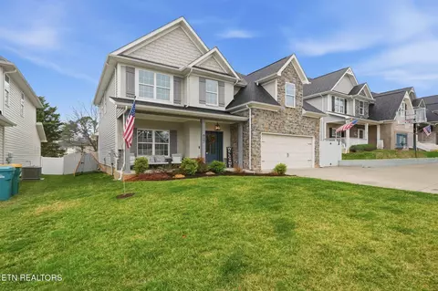 937 Festival Ln, Knoxville, TN 37923