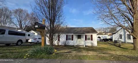 404 N 5th St, Maryville, TN 37804