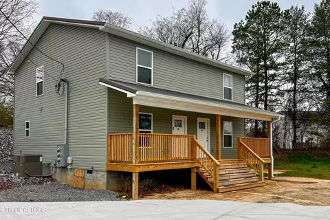 153155 Oak St, Athens, TN 37303