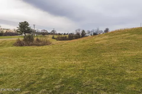 6975 St Clair Rd, Whitesburg, TN 37891