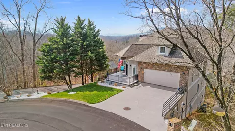 411 Maggie Mack Ln, Sevierville, TN 37862
