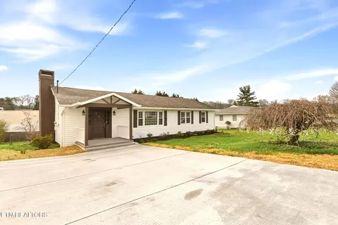 418 Highland Dr, Clinton, TN 37716
