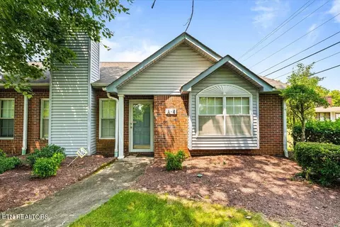 805 Cedar Ln #A4, Knoxville, TN 37912